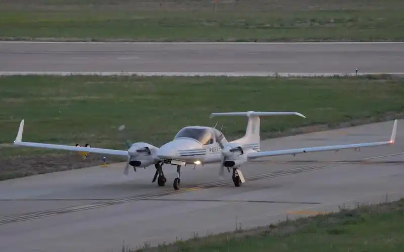 从黄昏到日落 钻石飞机da42真的很酷