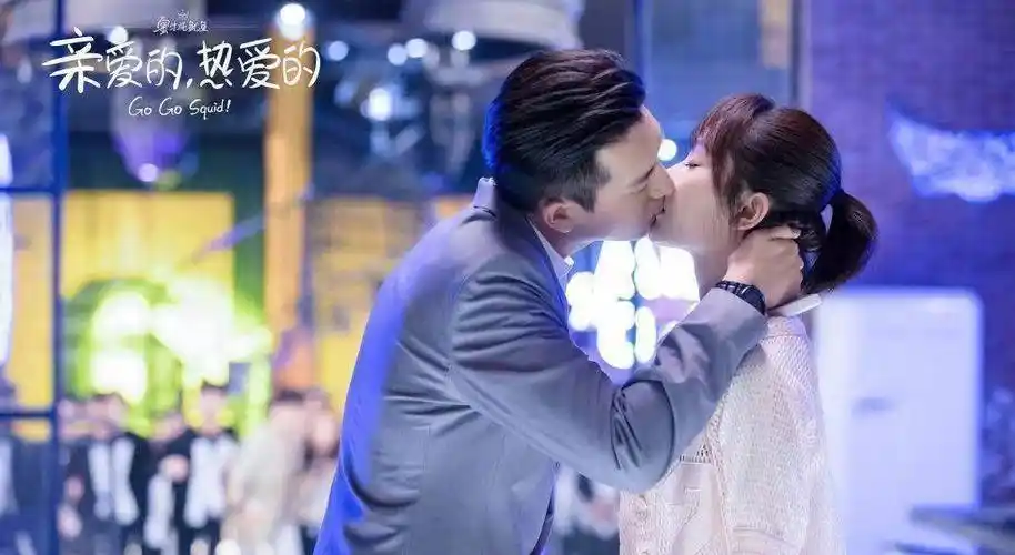 原创邓伦27岁生日杨幂和马思纯送祝福一起爆红杨紫没有任何反应