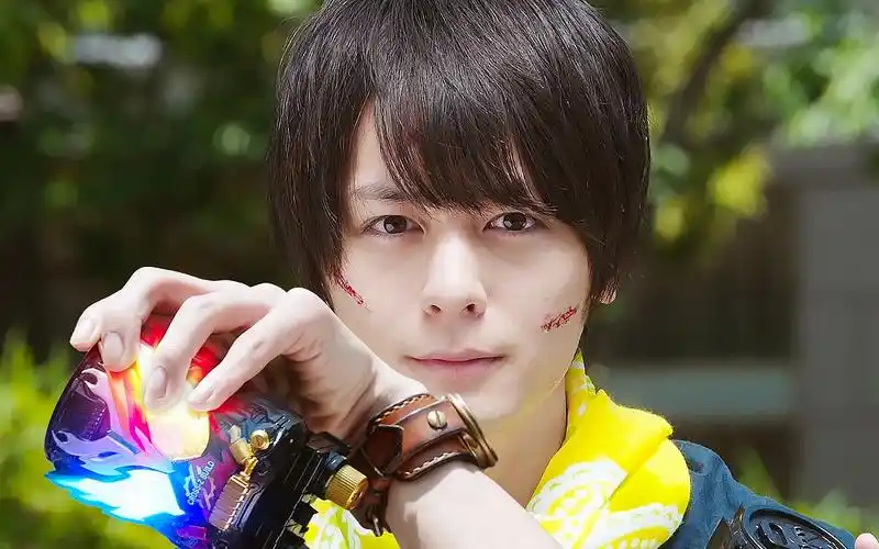 「30303236」假面骑士3530383133 · 桐生战兔全