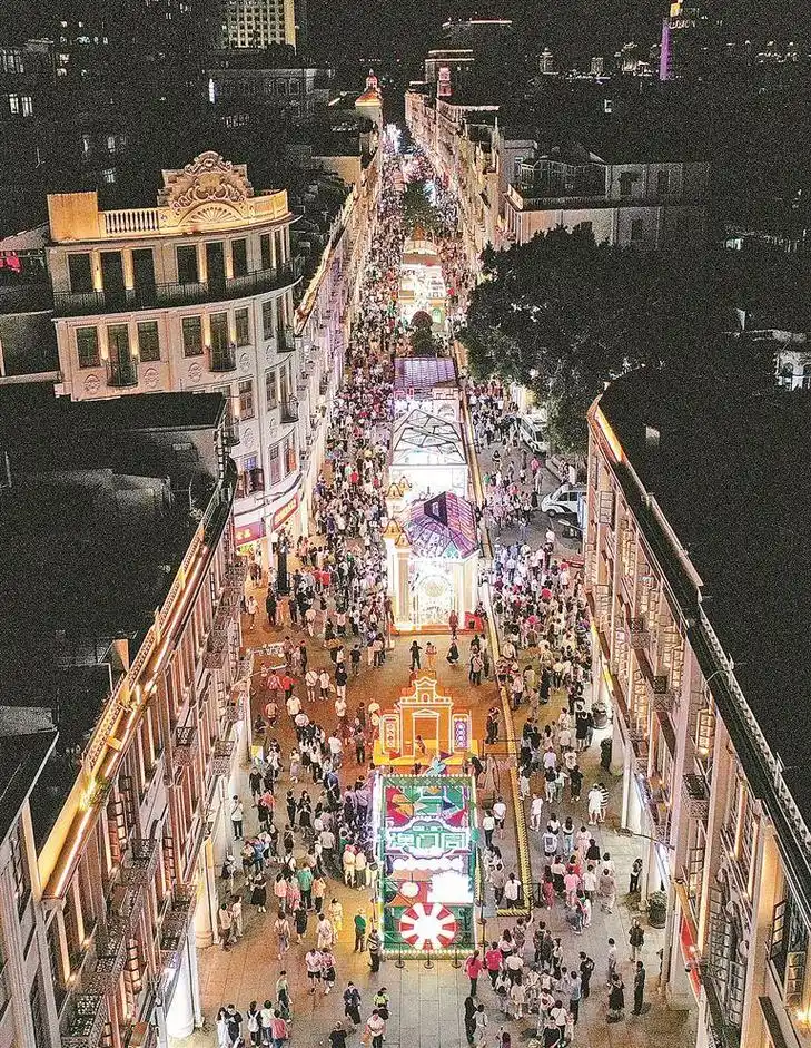 厦门中山路入选全国示范步行街百年老街变身国家级城市客厅