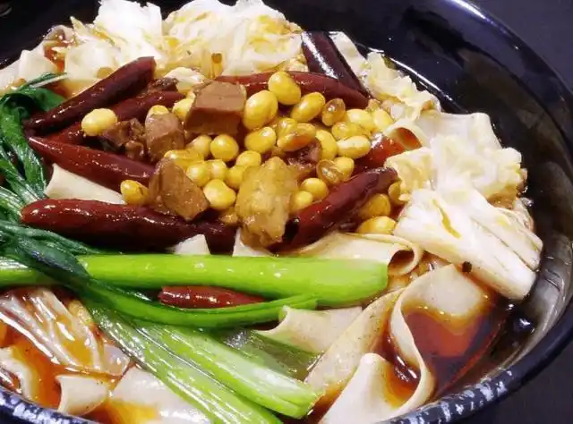 太和板面也称为安徽板面,太和羊肉板面,是安徽省阜阳市太和县