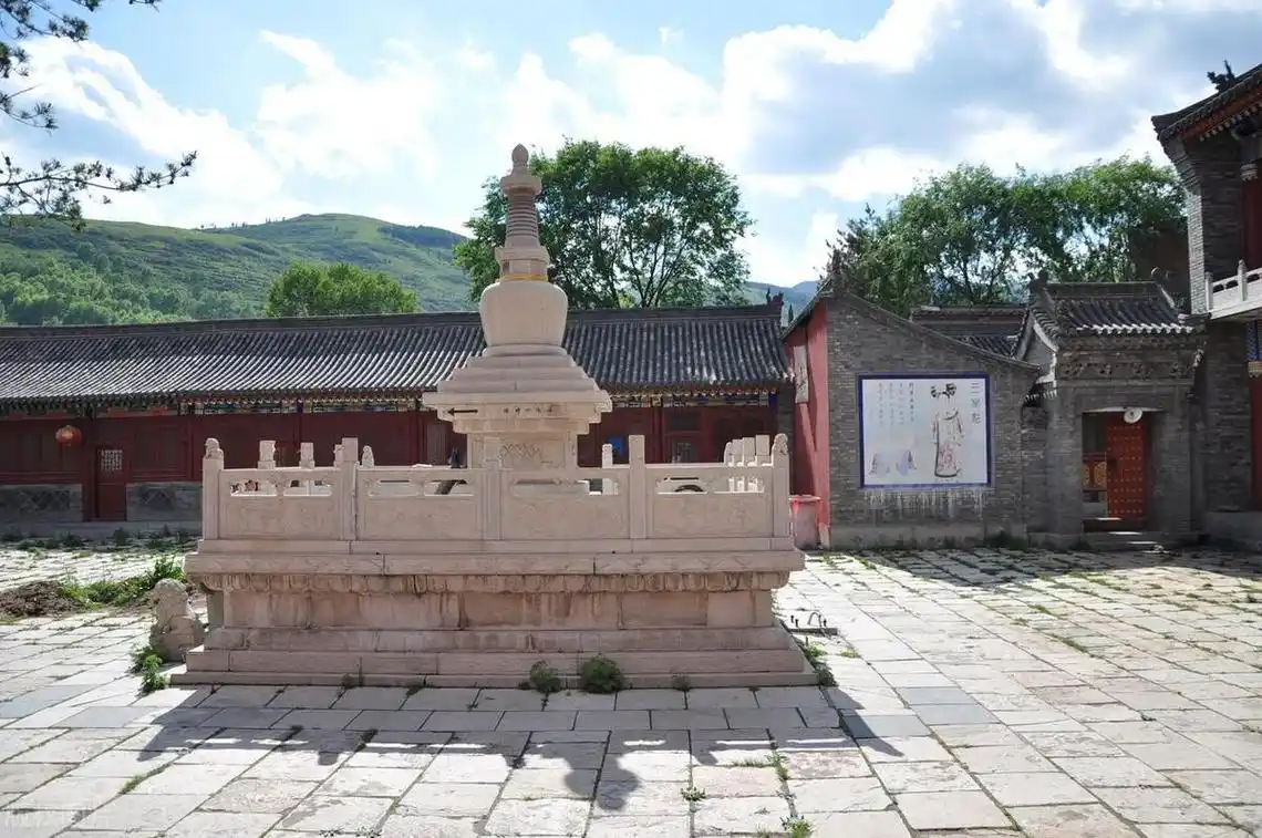 走进五台山(二):殊像寺,罗睺寺,碧山寺