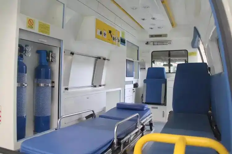 救护车里都有啥