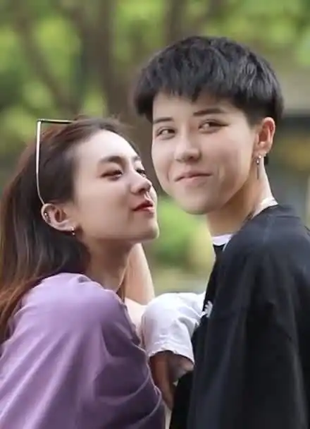 放开马总有本事冲我来,王佳萱的吻难道不香吗