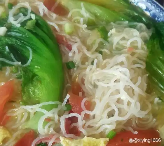 你是否厌倦了快餐?今天我要分享一种美味又方便的汤米粉.