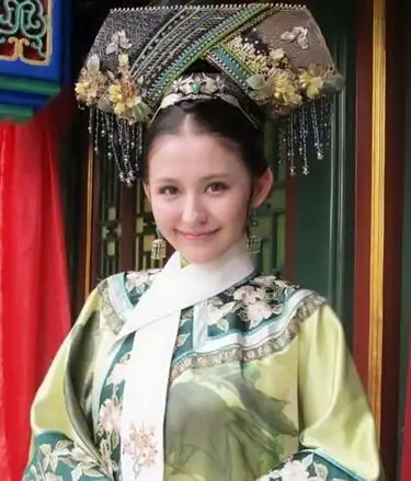 甄嬛传叶澜依扮演者热依扎个人资料及照片