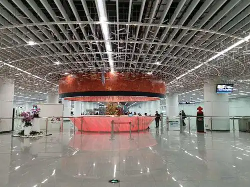 广州天河公园地铁站(亚洲第一大豪华的地铁站)
