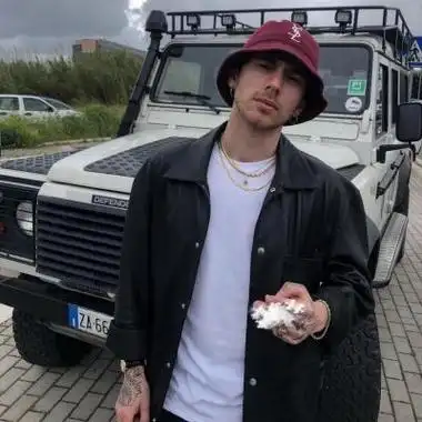 高级感纹身头像男真人欧美范霸气十足的ins风满背纹身头像图片