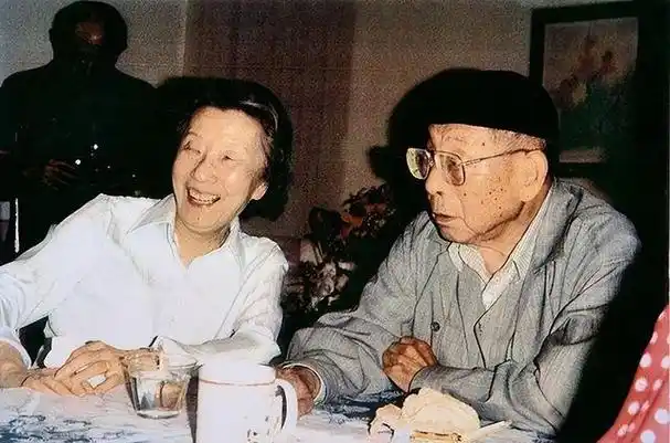 张学良唯一在世儿子美国国籍不会汉语64岁首回国完成父亲遗愿