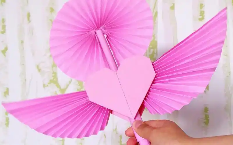 儿童节要到了,快给你的小可爱做一个张国伟同款巴啦啦魔法棒手工折纸