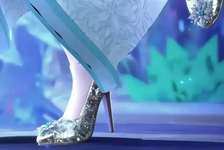 叶罗丽出现让冰粉难以接受的一幕,只因银尘的鞋子太美,冰清玉洁_腾讯