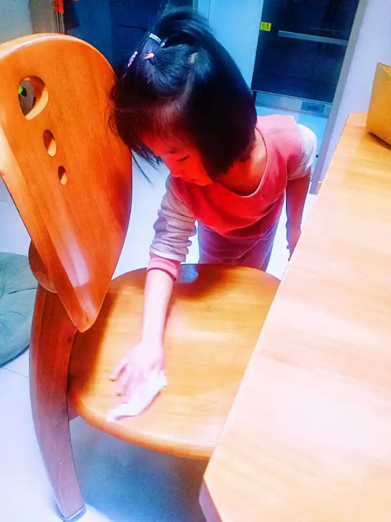 画出打扫卫生图.#创作灵感 刚下班进门,就看到小朋友的记录, - 抖音