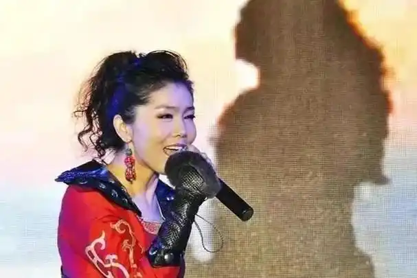 《万疆》后又一爱国歌曲,《歌在飞》歌手唱响《一路高歌到北京》