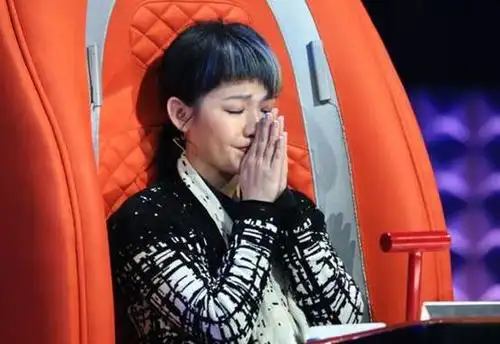 12岁爆红,走出5年抑郁,40岁未婚的她活出了最好的自己!