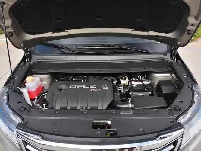 东风风行  乐享系列 发动机舱