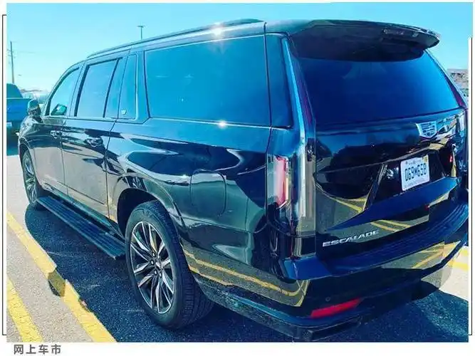 凯迪拉克大号xt6实拍内饰屏幕酷似奔驰gls