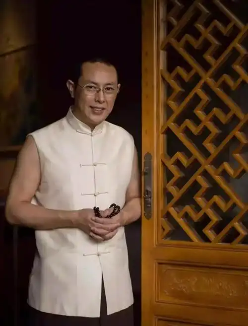 孜珠寺现任住持第四十三世"孜珠活佛"丁真俄色仁波切曾说过"孜珠寺不