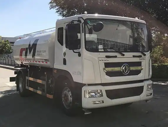 福龙马牌东风国六10吨洒水车哪里有生产