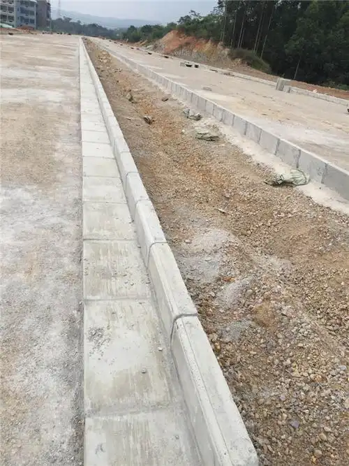 路沿石批发 路沿石生产 路沿石厂家 支持定做 直销价 鑫邦水泥