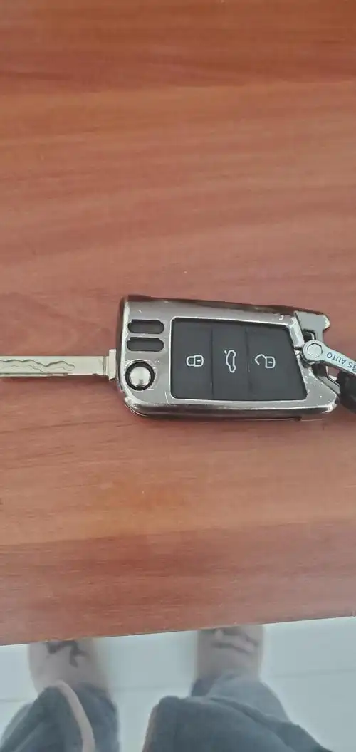 大众途岳车钥匙用的电池型号是多少啊  车钥匙没电了  想在淘宝买电池