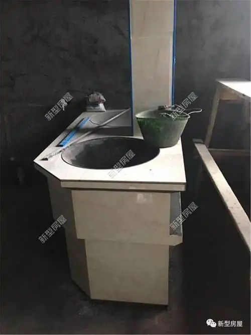 农村小伙自建房,不用煤气灶,花600元砌了个柴火灶,惊呆邻居!