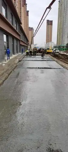 3.4号楼南侧商业门前混凝土垫层浇筑