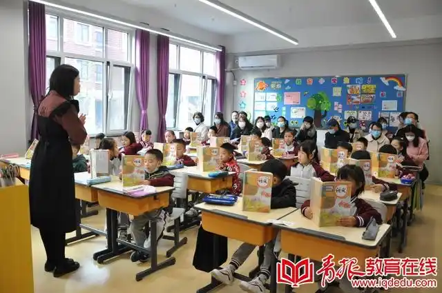 青岛智荣小学(城阳校区):敞开大门,让家长走进孩子的校园生活