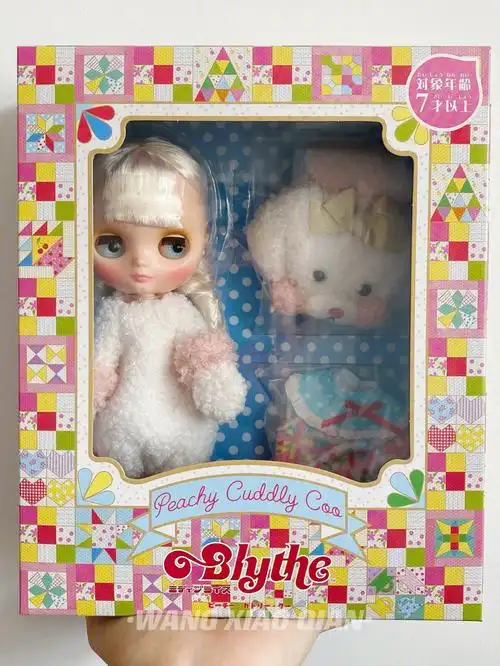 peachycuddlycoomiddieblythe白狗中布