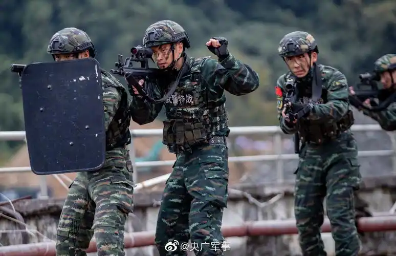 全程高能直击武警特战队员反恐演练现场