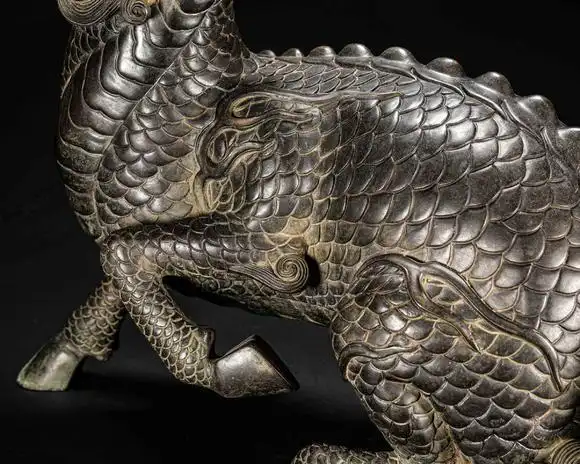 清时代铜麒麟大摆件