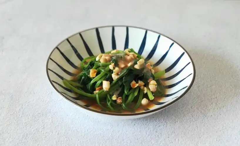 菠菜拌麻酱