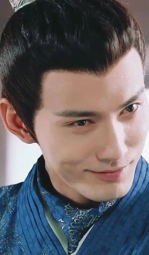 37岁的徐正溪能保持这颜值和身材,不火也太憋屈了_帅哥_优势_骨骼