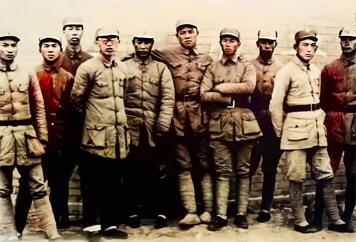 他一生未获军衔,地位却相当于苏联元帅,不是将军胜似将军!