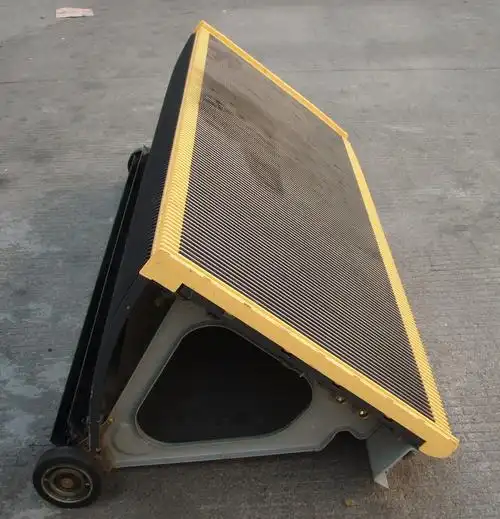 hitachi日立扶梯用1000mm/600mm不锈钢梯级(带平齿/错齿边框)