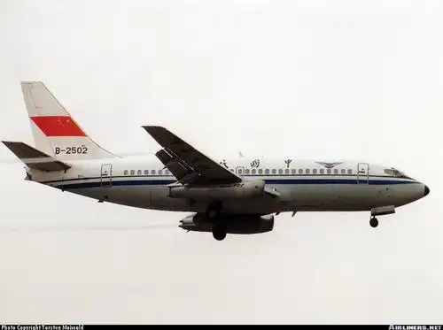 中国民航的737-200