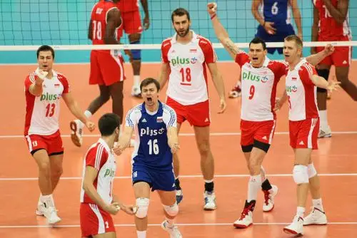 图文男排世界杯波兰30古巴波兰队员庆祝得分