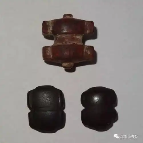 三十:琥珀"双胜"与琥珀简化型"司南"(简胜)对比图