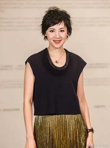 东方卫视主持人王津元嫁上海富豪郭广昌今49岁生3娃