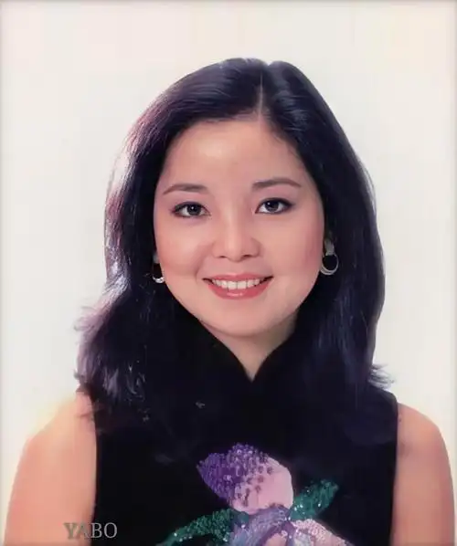 邓丽君各个时期的高清图片