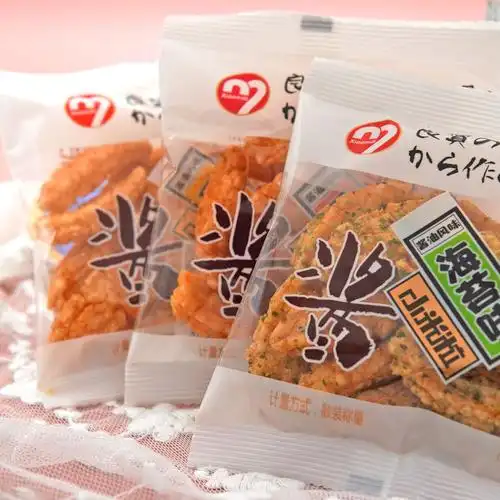 膨化食品小米粒原味香辣辣味海苔味酱油大米小包包装膨化食品