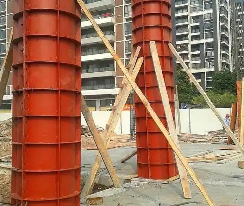 钢模板由面板,加劲肋,支撑桁架,稳定机构等组成.