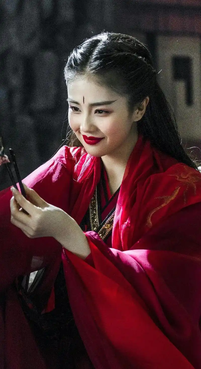 怎能不怀念呢……#白鹿 #白鹿红衣古装造型 #生图 #我要上 - 抖音