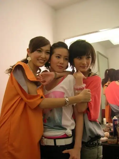 杨幂刘诗诗唐嫣同框 网友直呼梦回仙剑