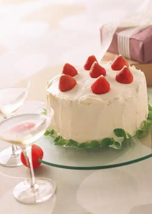 美味的草莓水果蛋糕图片第11张