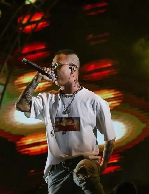 gai周延用说唱表达中国人的精气神