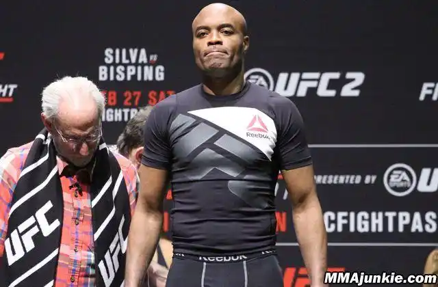 mma ufc 本次的头条压轴主赛是是前ufc中量级王者"蜘蛛"安德森