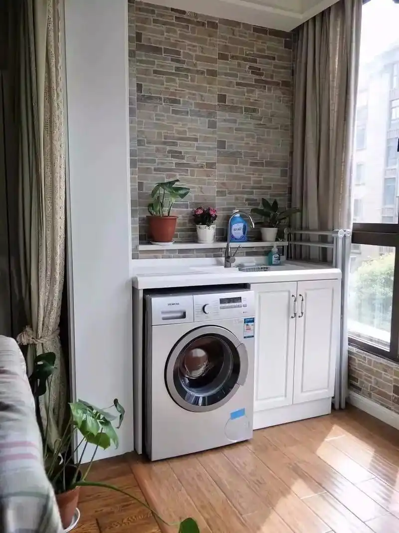 小户型阳台洗衣机摆放