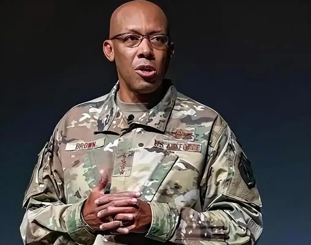 近日,美国空军参谋长查尔斯布朗的表态成为军事界的焦点.