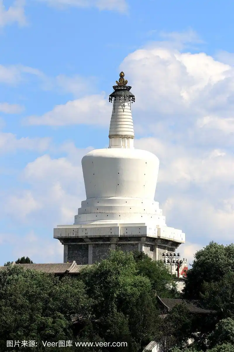 北京北海公园的白塔