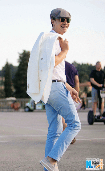 何晟铭全新写真佛罗伦萨街头演绎时髦绅士